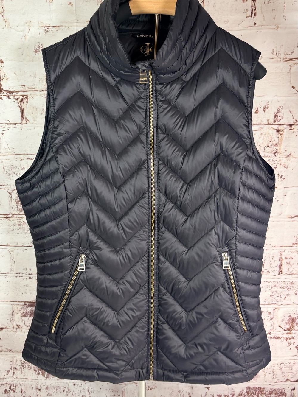 Calvin Klein Women's Navy Quilted Chevron Puffer Vest